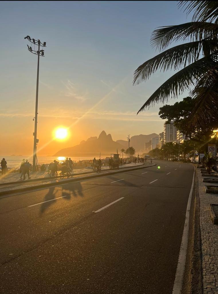 Alugo Quarto Espacoso Com Banheiro Privado Em Apartamento Em Copanema Rio de Janeiro Ngoại thất bức ảnh